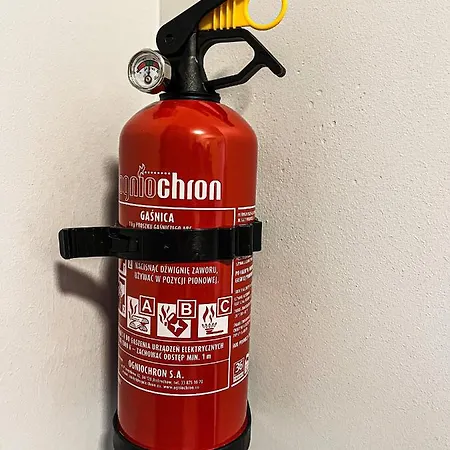 アパート And Sea *